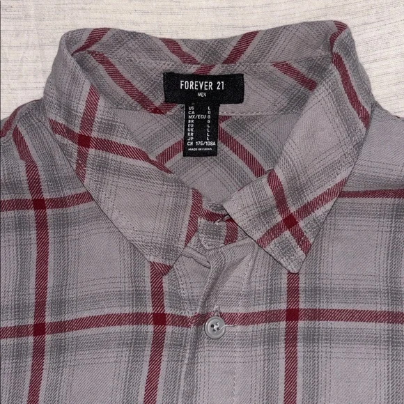 Forever 21 Gray and Red Plaid Shirt Men’s Size Large - Picture 2 of 5
